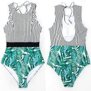 🆕️ Cupshe Black Striped Leafy Swimsuit (XS)